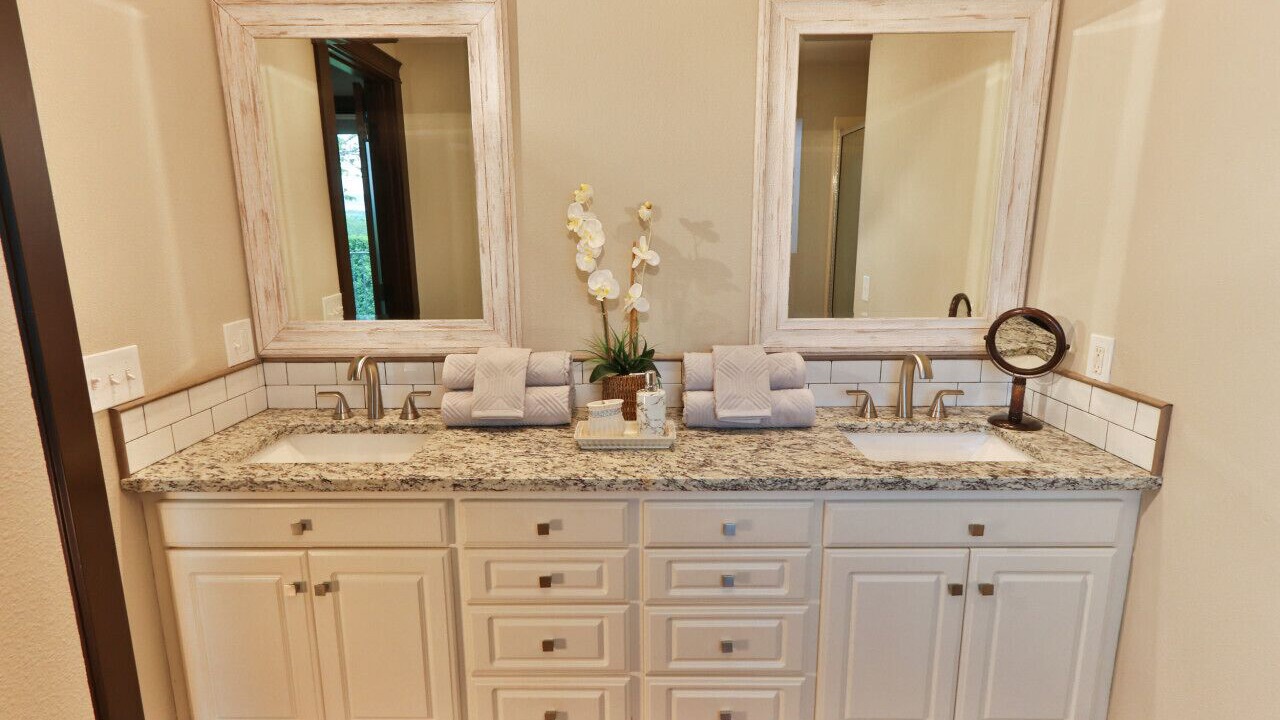 Photo of Bathroom in Touchet