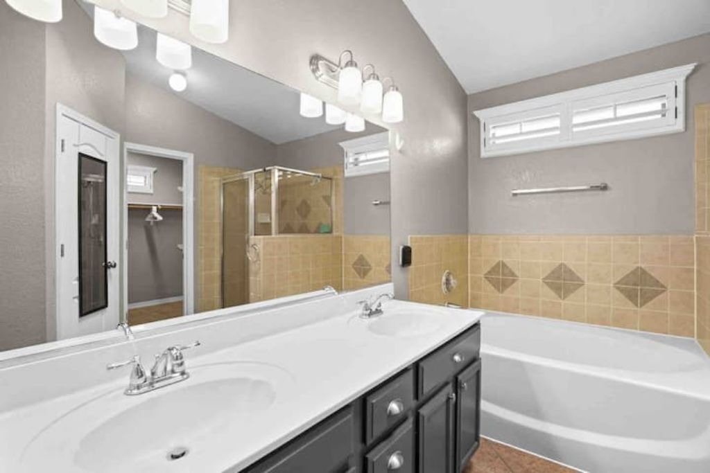 Photo of Bathroom in Biggs Field