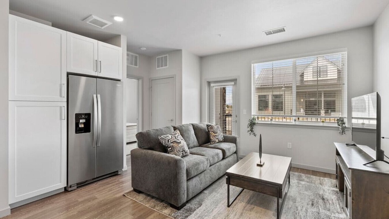 Photo of Livingroom in Dupont