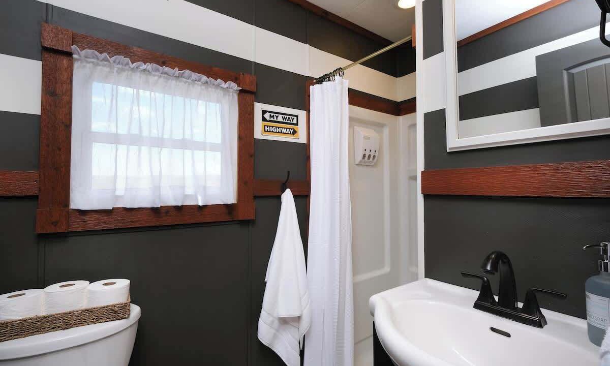 Photo of Bathroom in Canyon