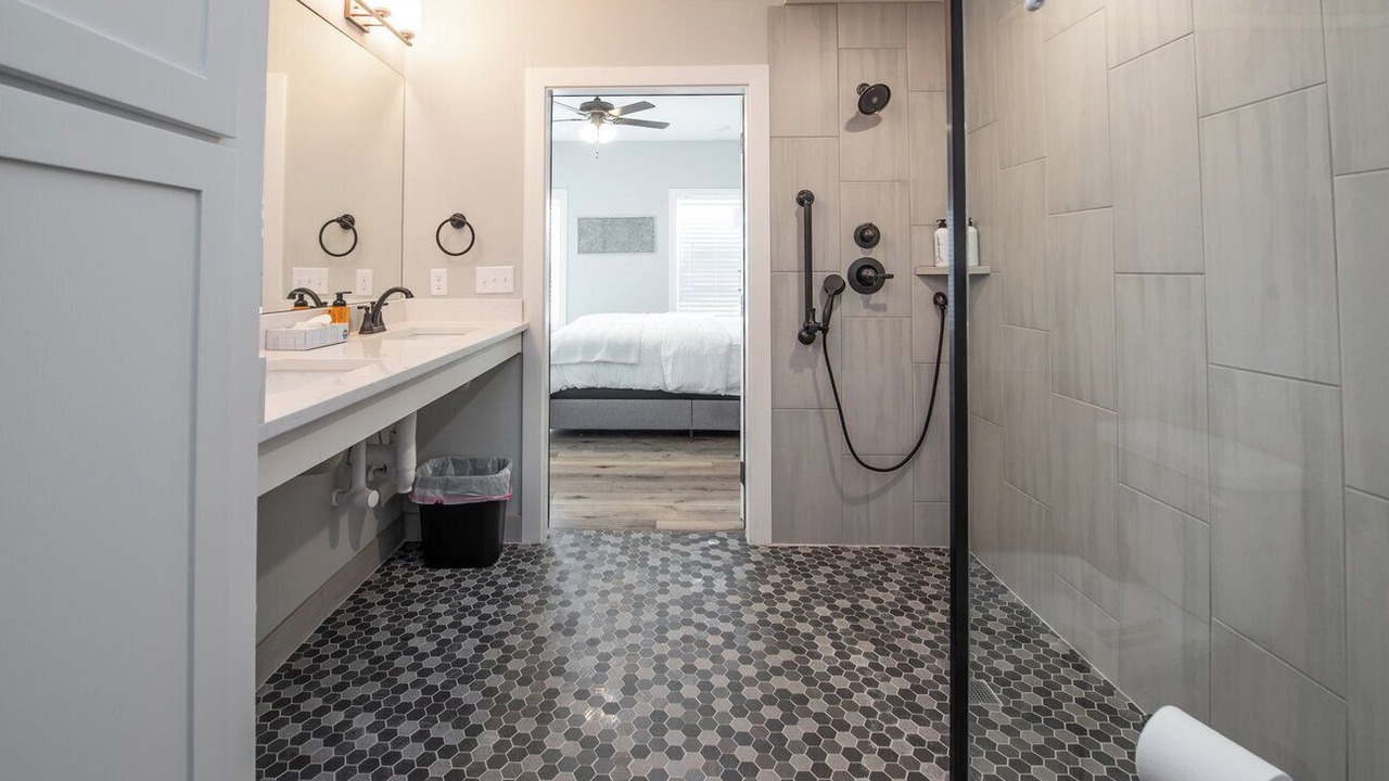 Photo of Bathroom in Smithville