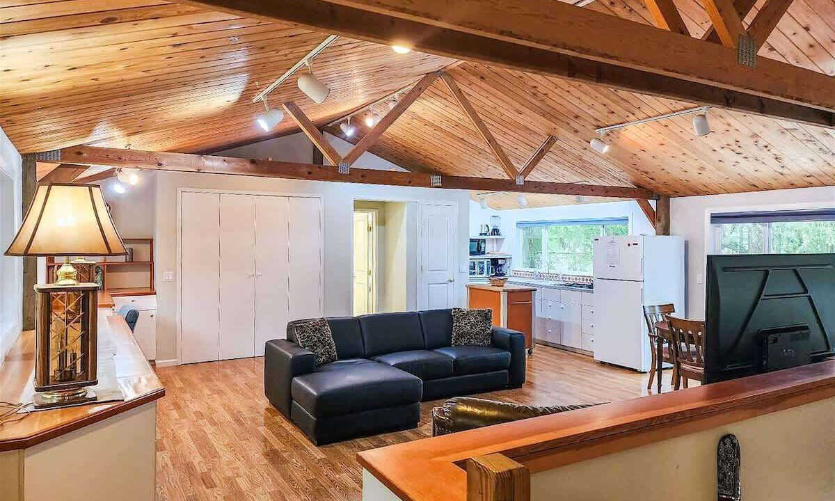 Photo of Livingroom in Adelma Beach