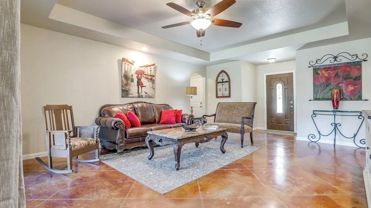 Photo of Livingroom in Granbury