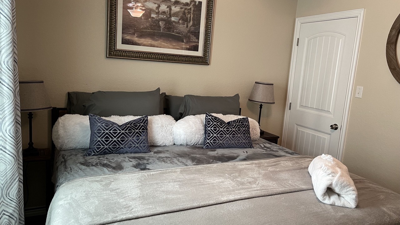 Photo of Bedroom in Granbury