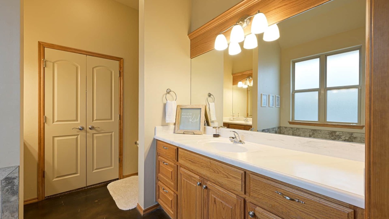 Photo of Bathroom in Central Oklahoma City