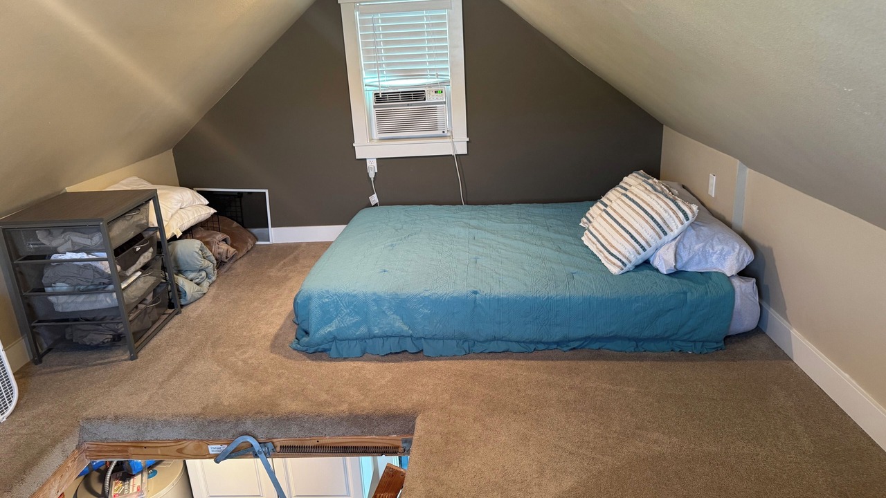 Photo of Bedroom in Sunland Estates
