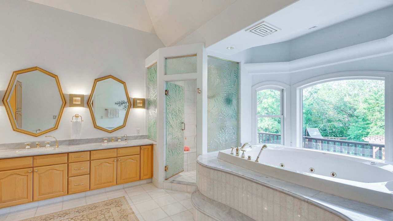 Photo of Bathroom in Jefferson County