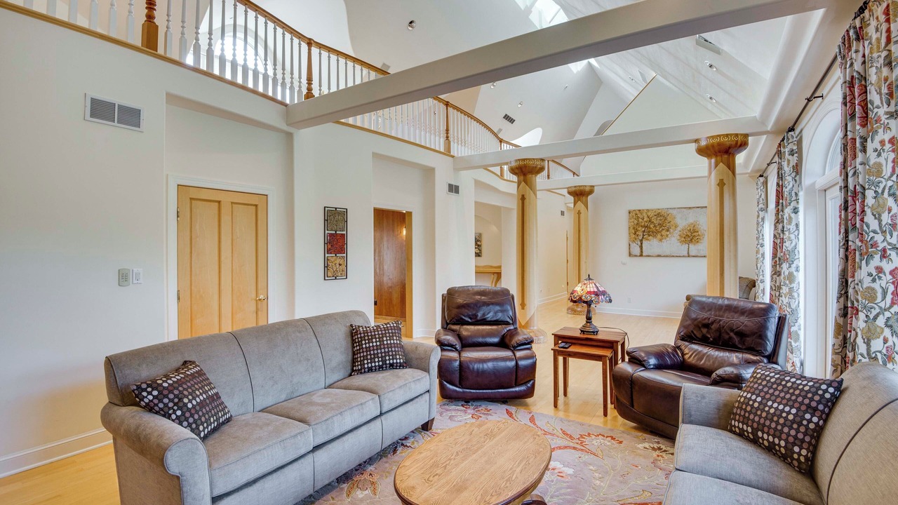 Photo of Livingroom in Jefferson County