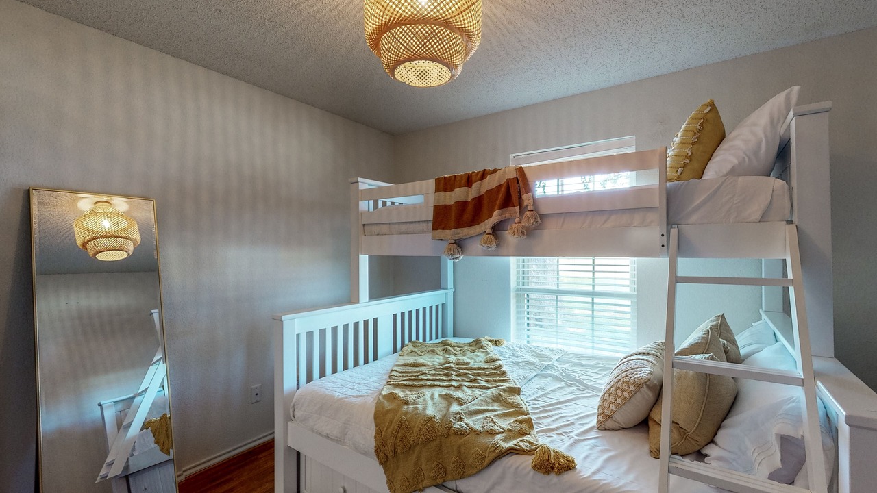 Photo of Bedroom in Glen Rose