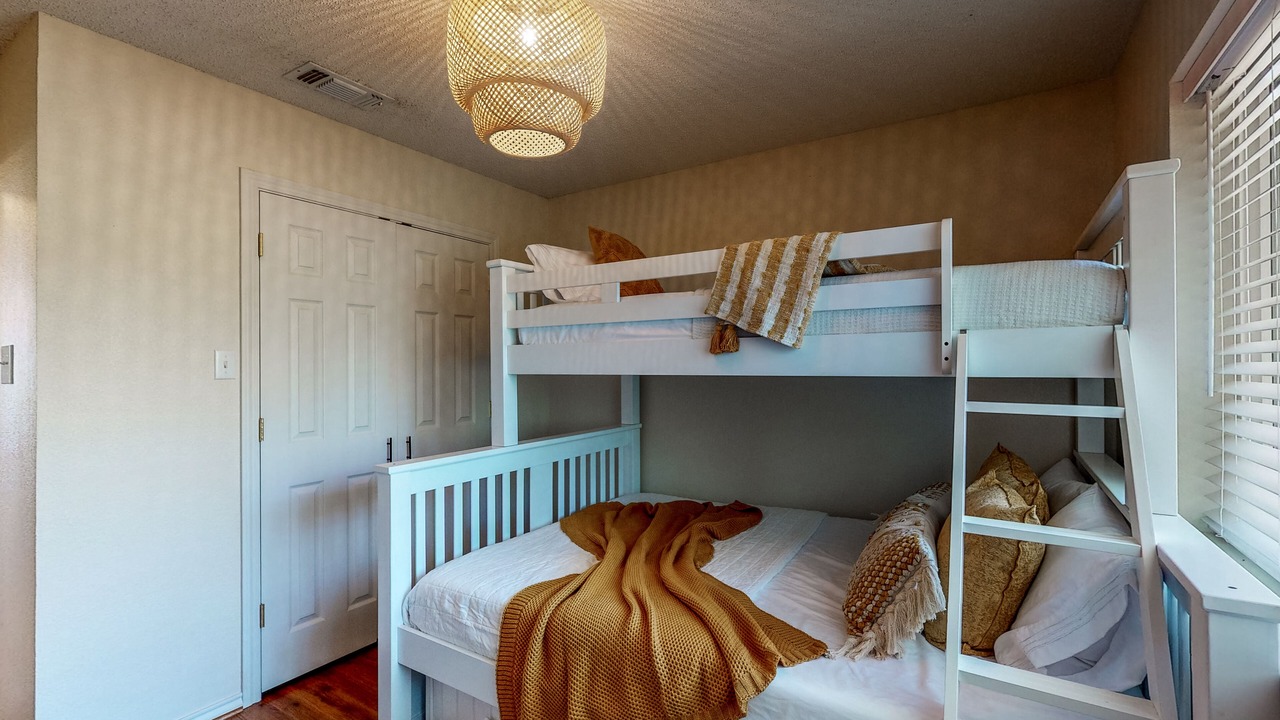 Photo of Bedroom in Glen Rose