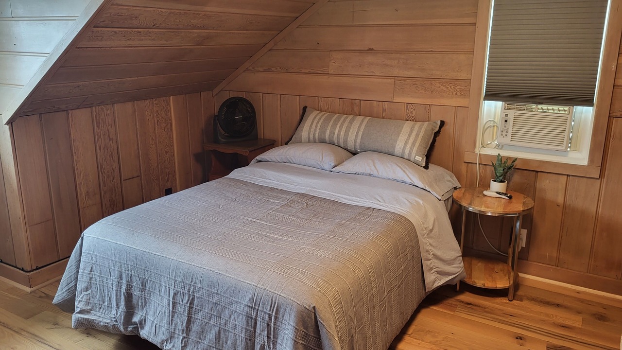 Photo of Bedroom in Lake Goodwin