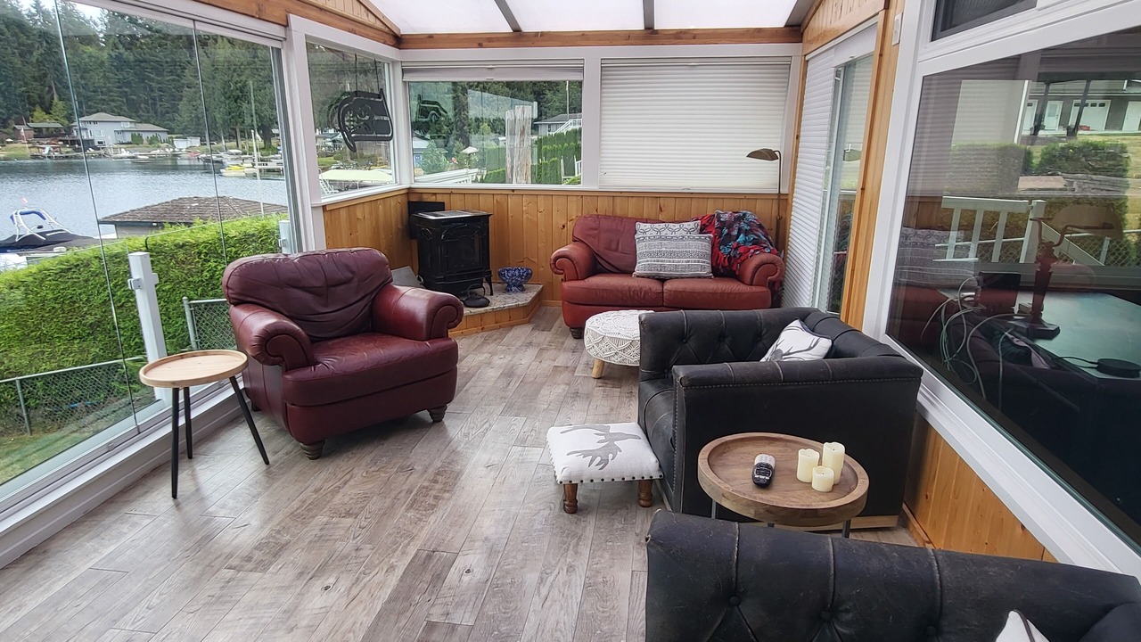 Photo of Livingroom in Lake Goodwin