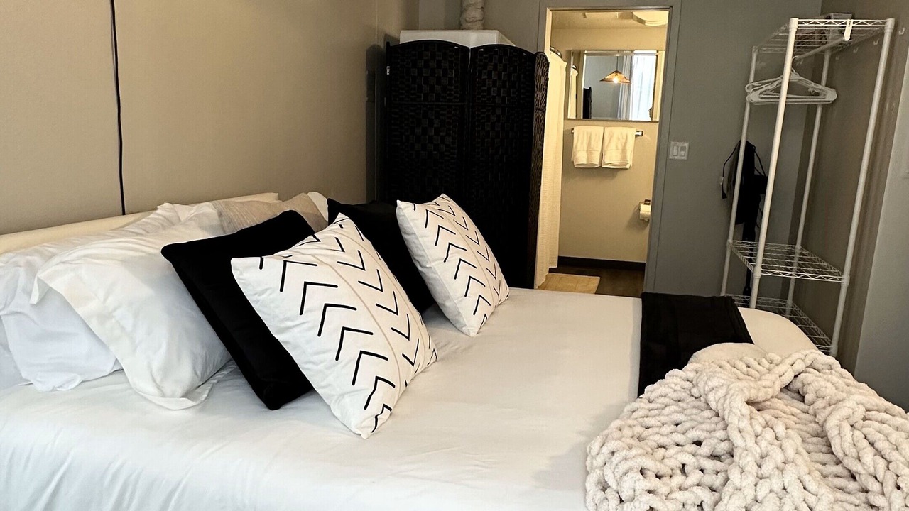 Photo of Bedroom in Downtown Des Moines