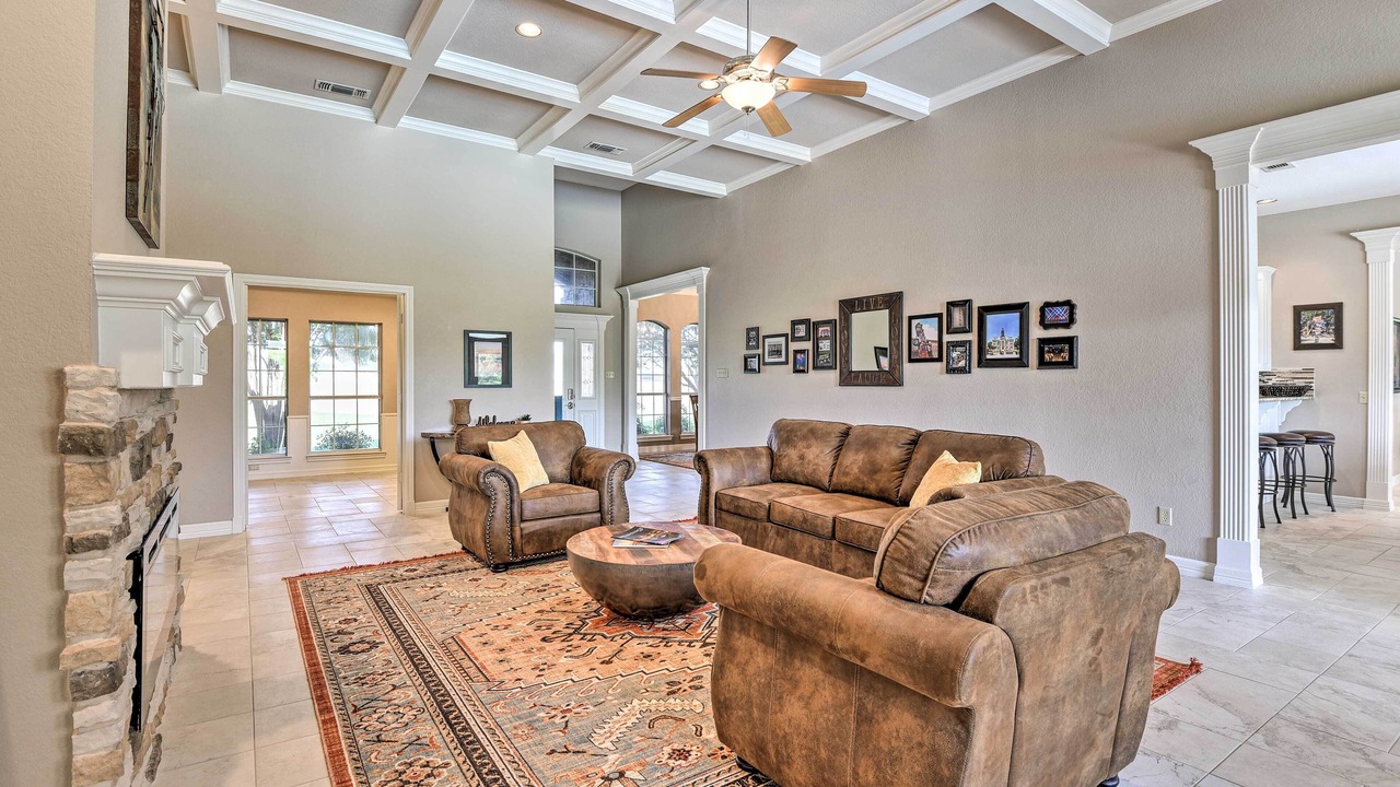 Photo of Livingroom in Granbury