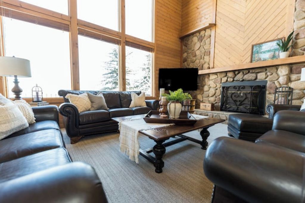 Photo of Livingroom in Midway