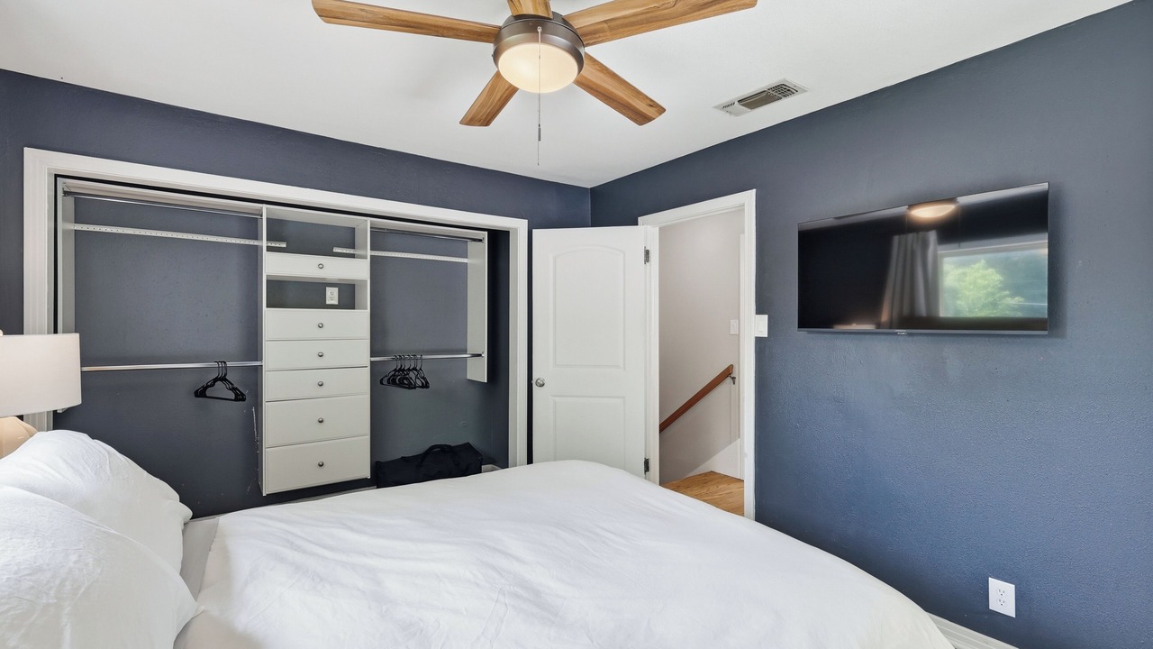 Photo of Bedroom in Central Arlington