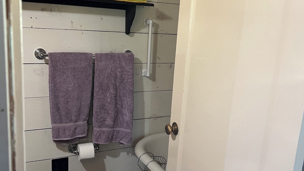 Photo of Bathroom in Halfway