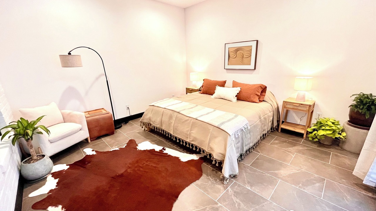 Photo of Bedroom in South Broadway