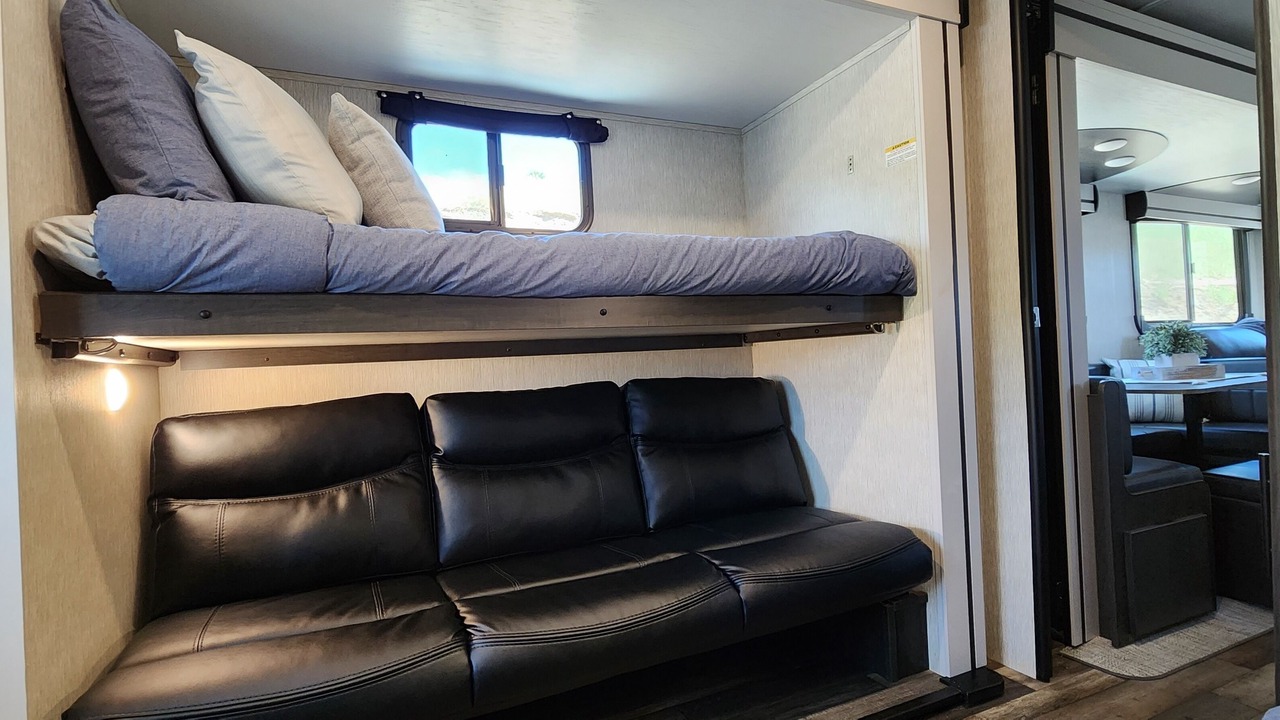 Photo of Livingroom in Chelan