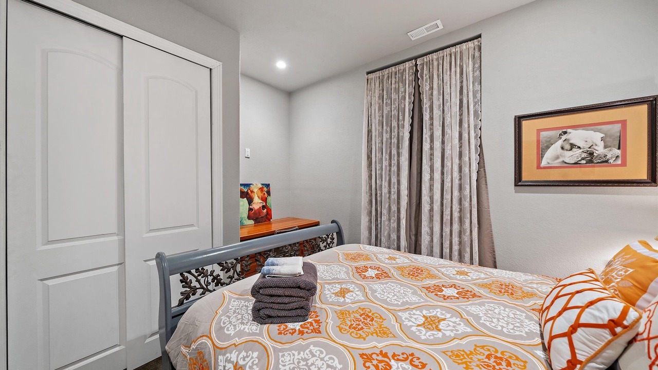 Photo of Bedroom in Stapleton