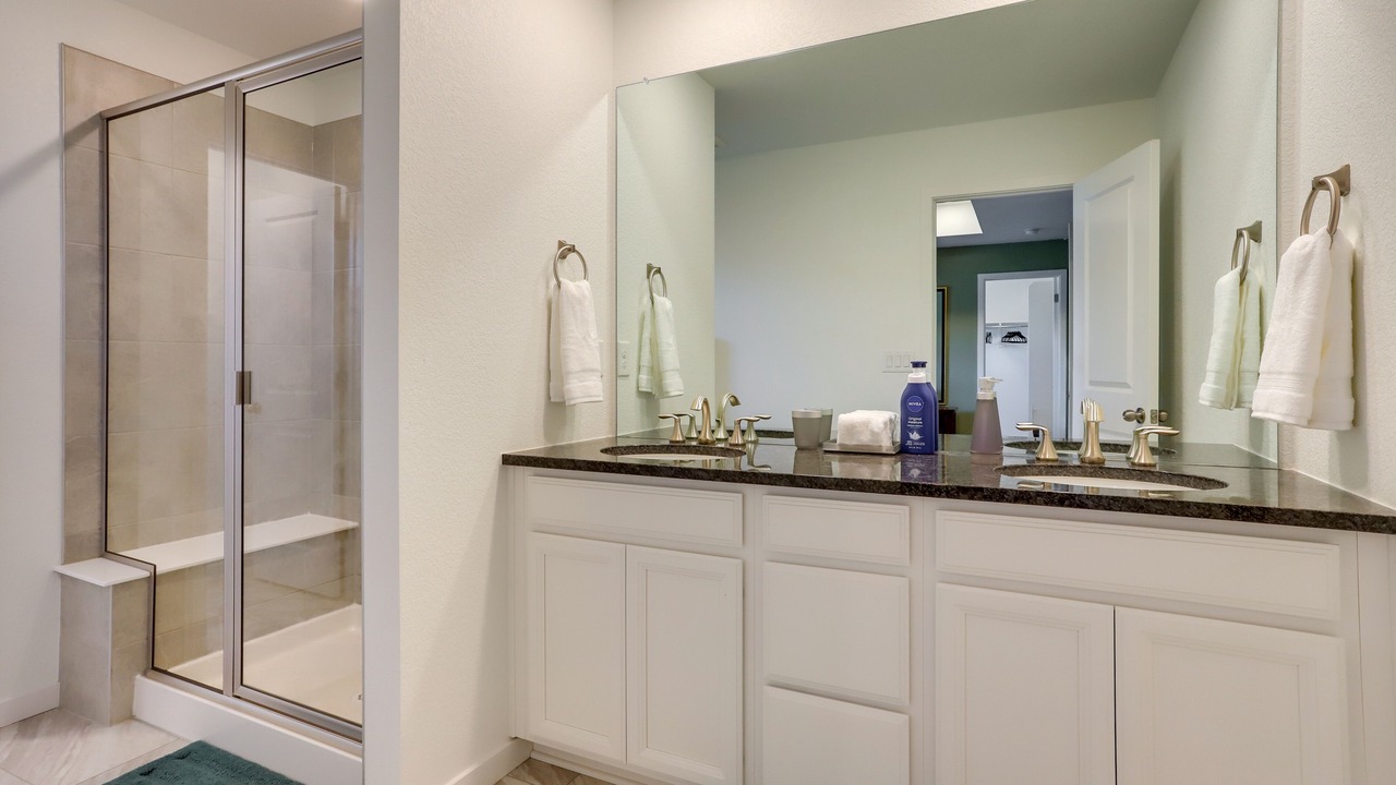 Photo of Bathroom in Commerce City