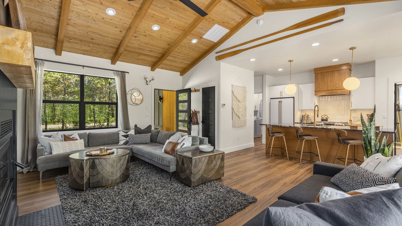 Photo of Livingroom in Donnelly
