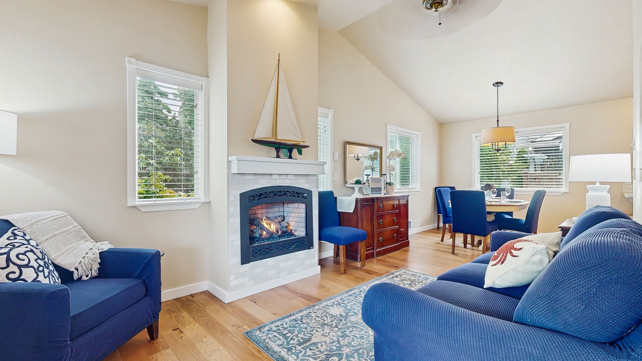 Photo of Livingroom in Camano Island