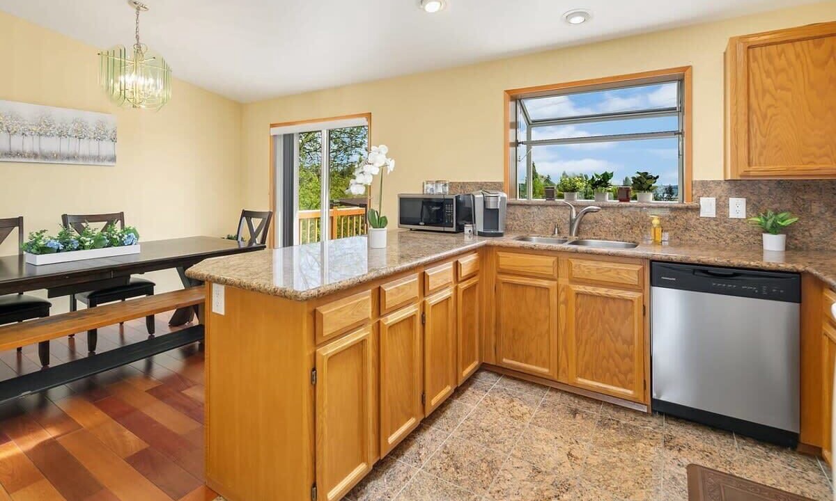 Photo of Kitchen in Mid-Beacon Hill