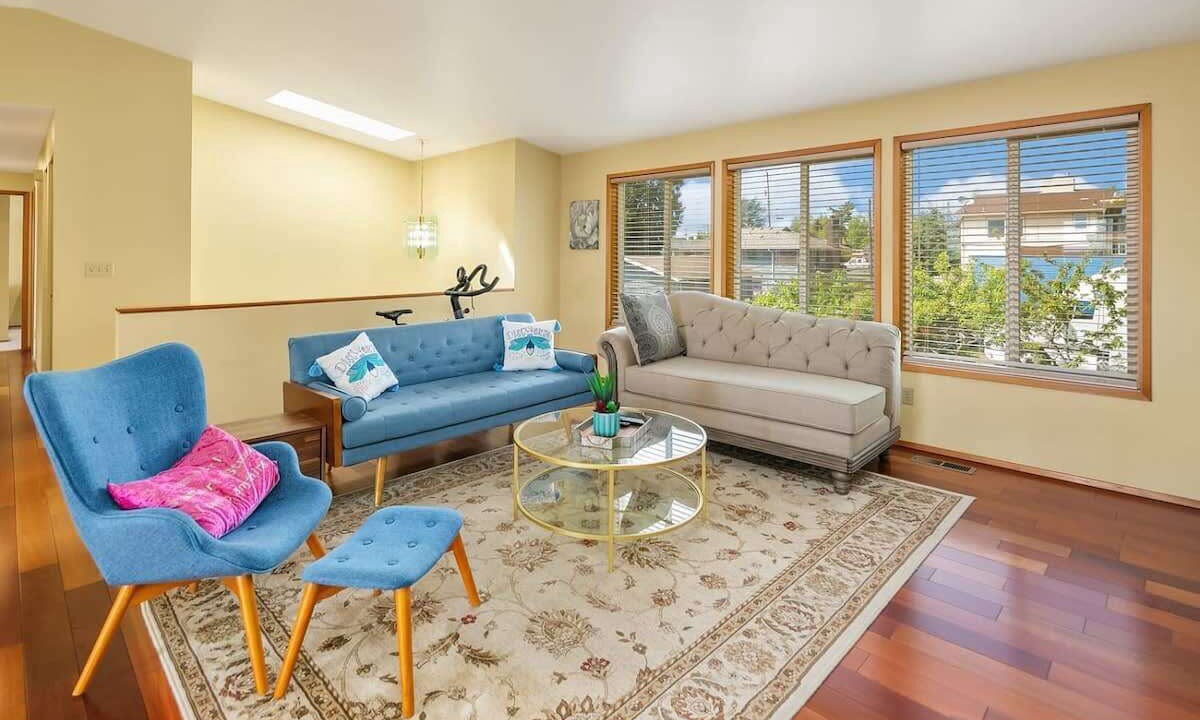 Photo of Livingroom in Mid-Beacon Hill