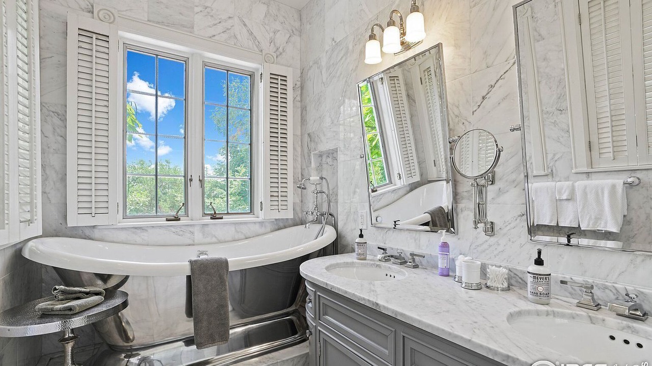 Photo of Bathroom in Longmont