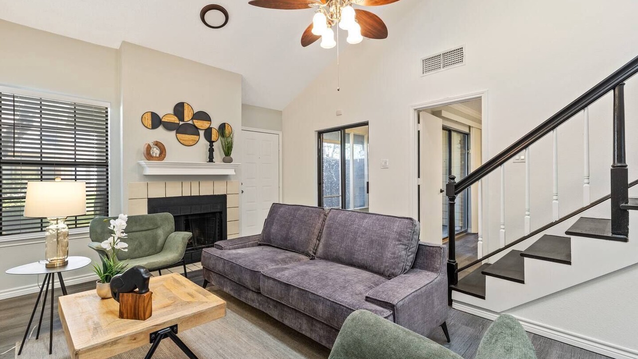 Photo of Livingroom in South Arlington