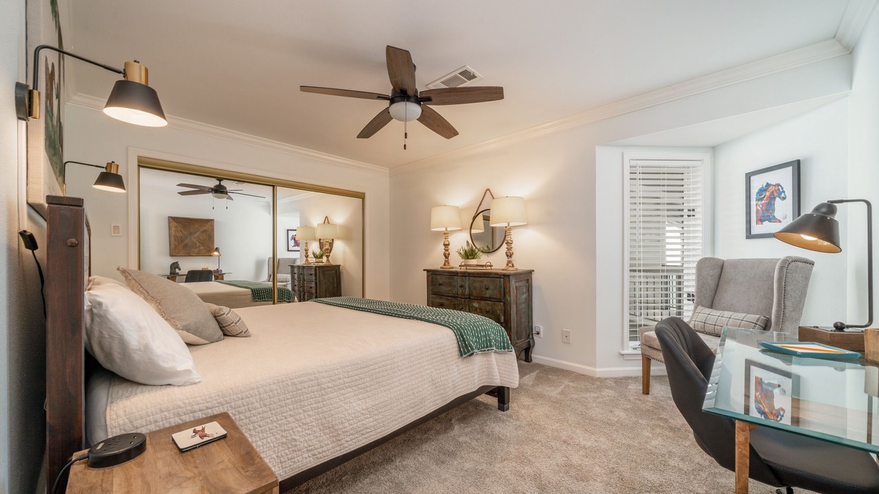Photo of Bedroom in Lake Hamilton