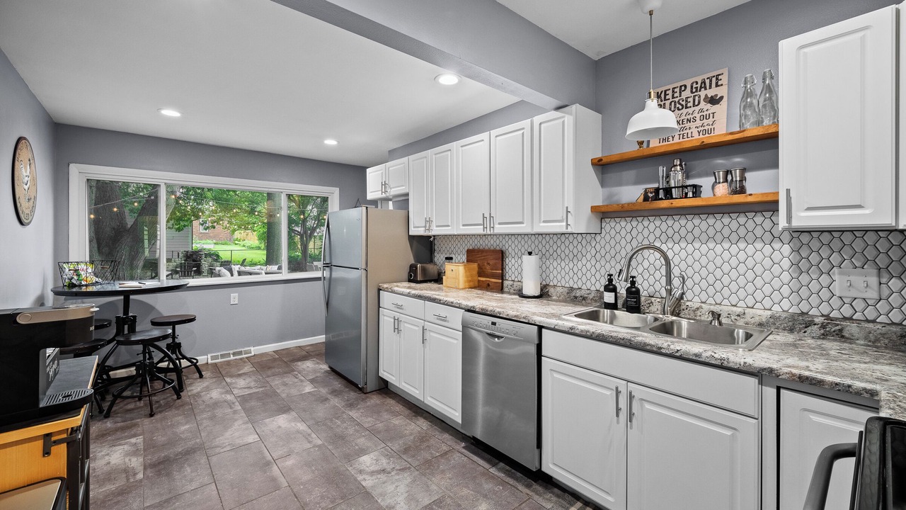 Photo of Kitchen in Waveland Park