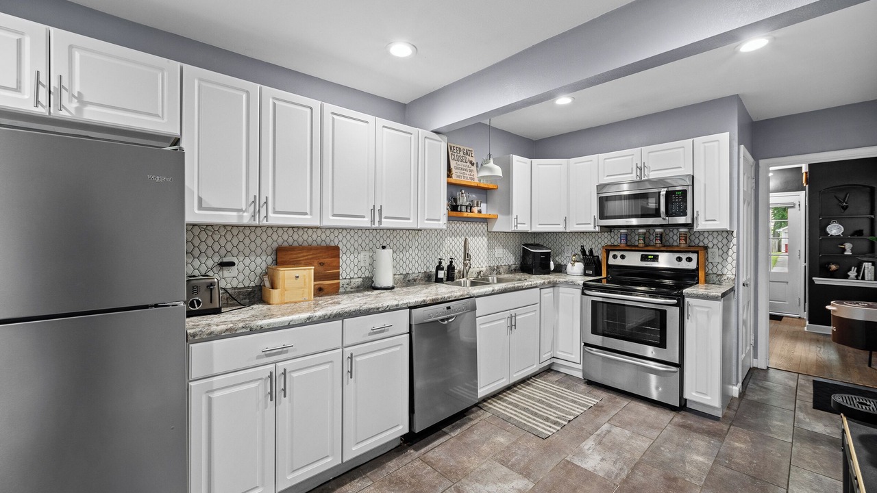 Photo of Kitchen in Waveland Park