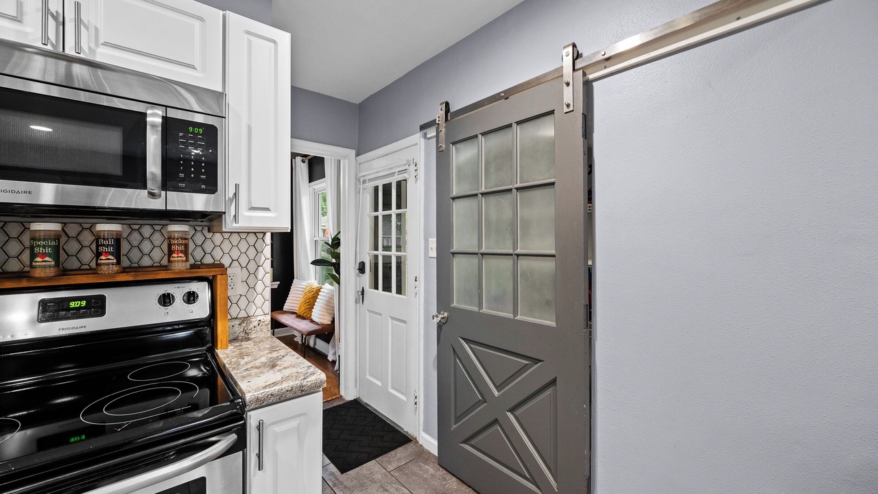 Photo of Kitchen in Waveland Park