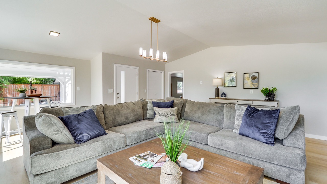 Photo of Livingroom in Chehalis