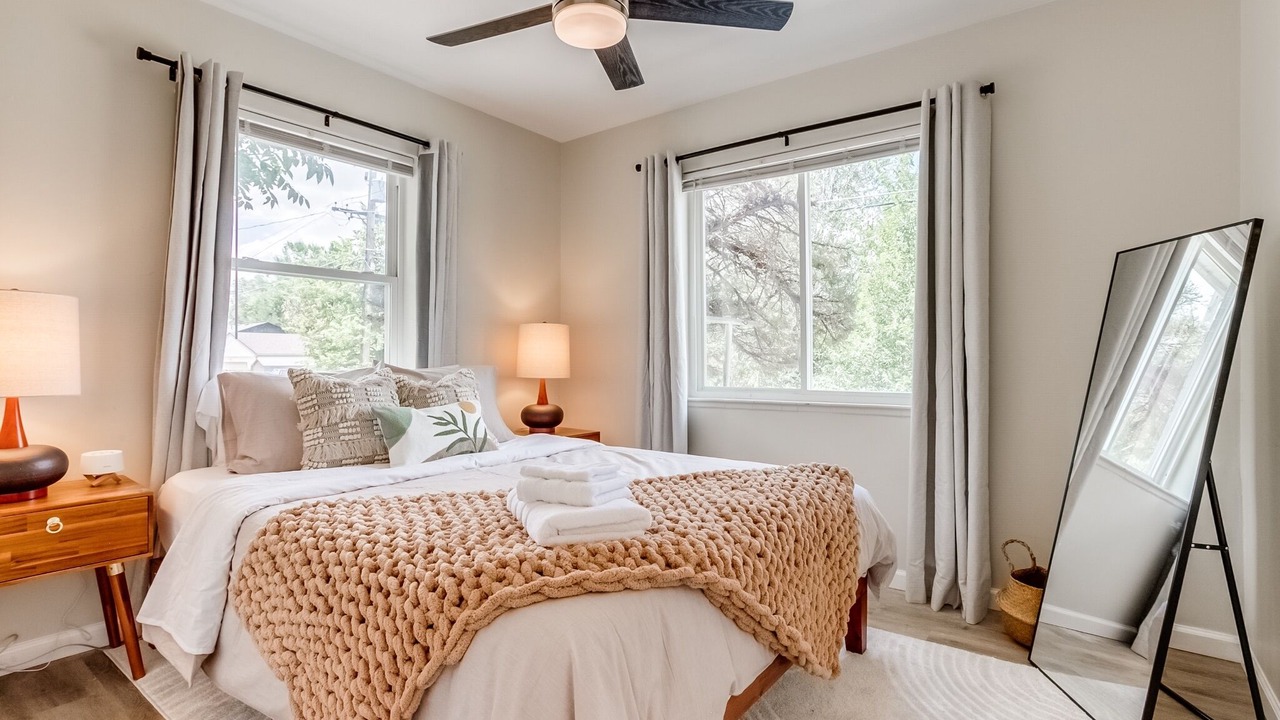 Photo of Bedroom in Aurora