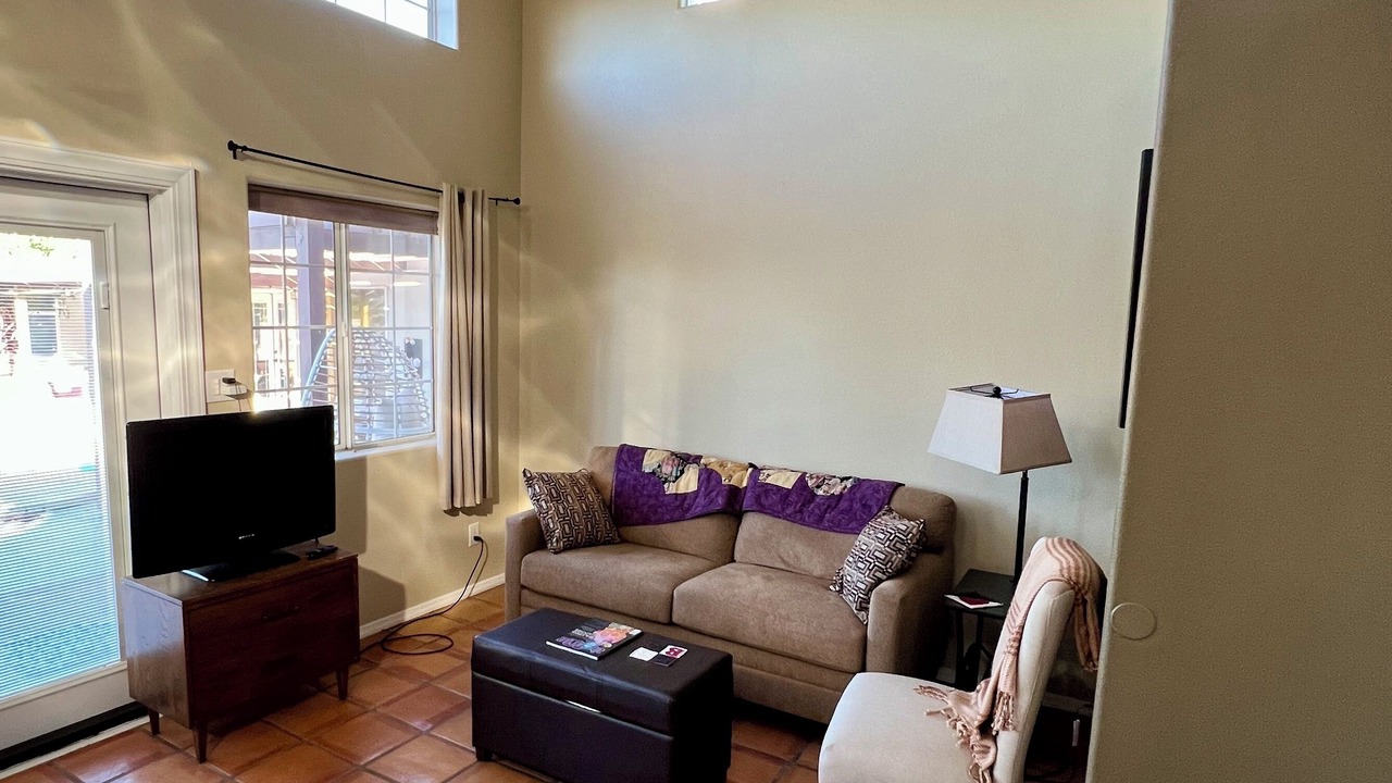 Photo of Livingroom in Taylor Ranch