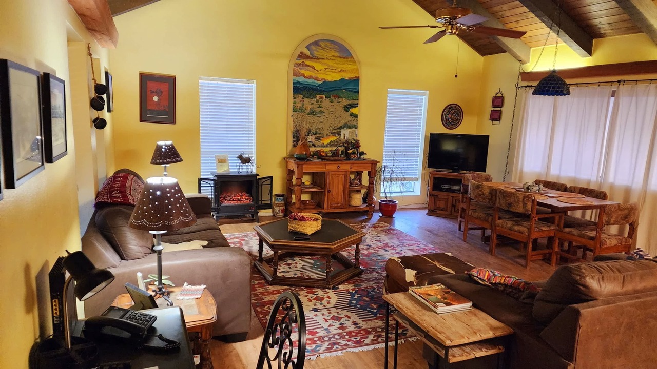 Photo of Livingroom in Lajitas