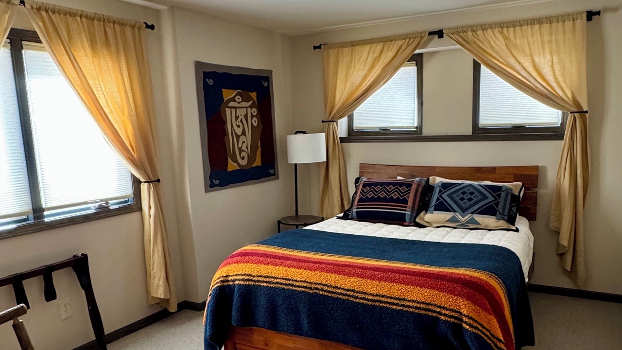 Photo of Bedroom in Saratoga