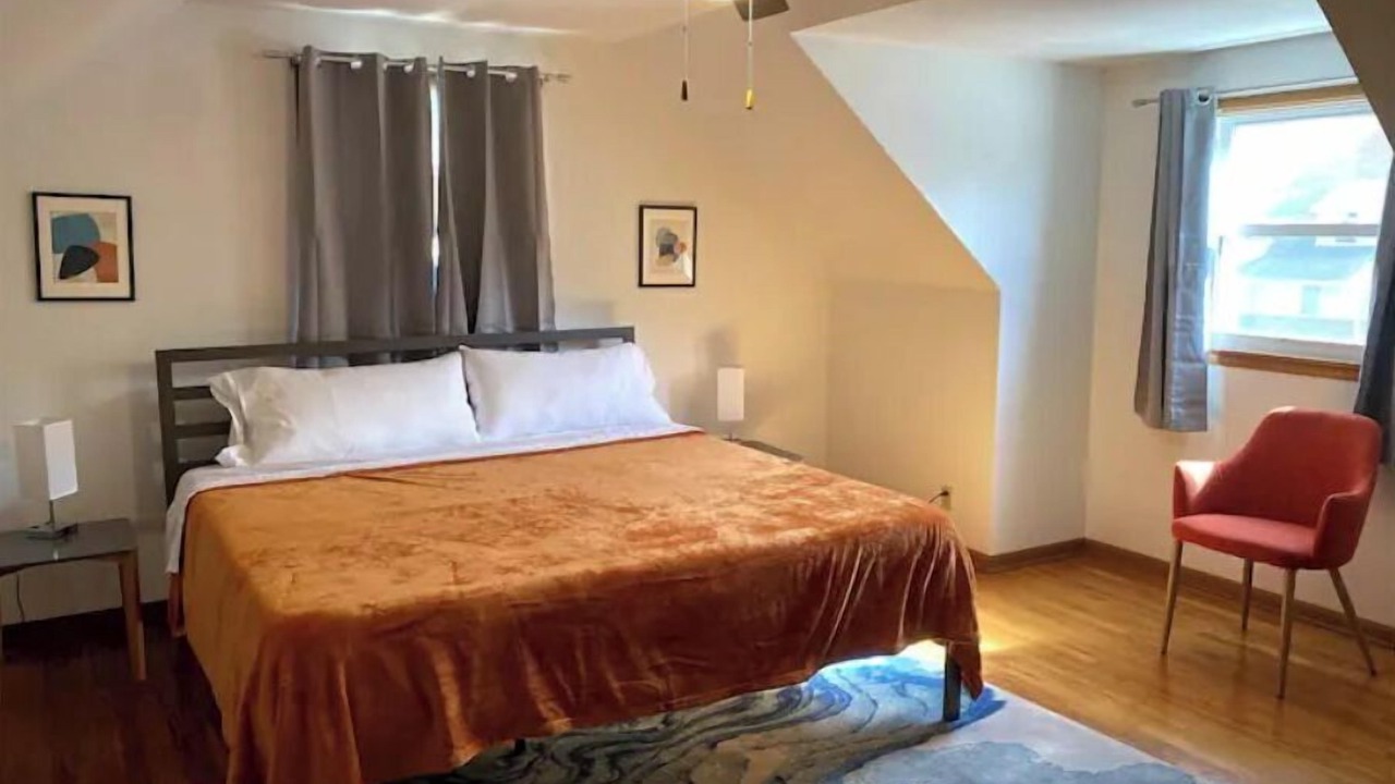 Photo of Bedroom in Indianola
