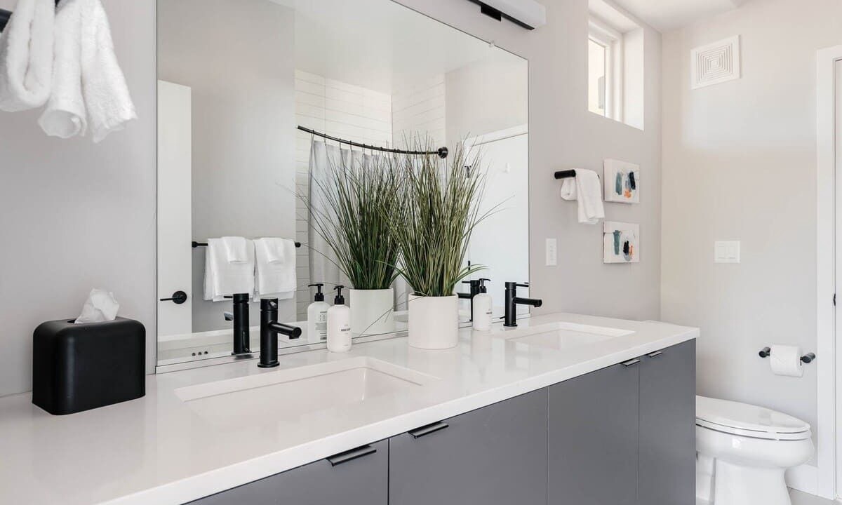 Photo of Bathroom in West Colfax