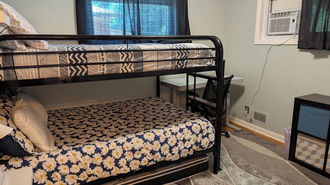 Photo of Bedroom in Twin Lakes