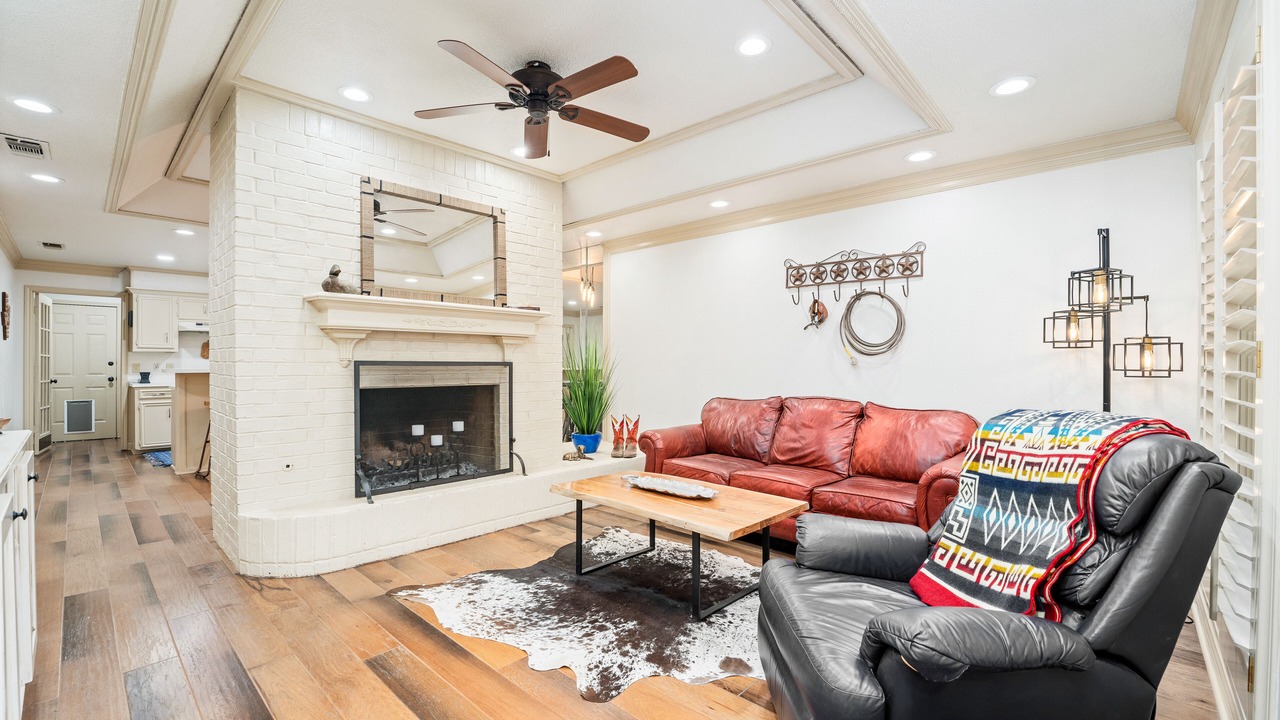 Photo of Livingroom in Raintree