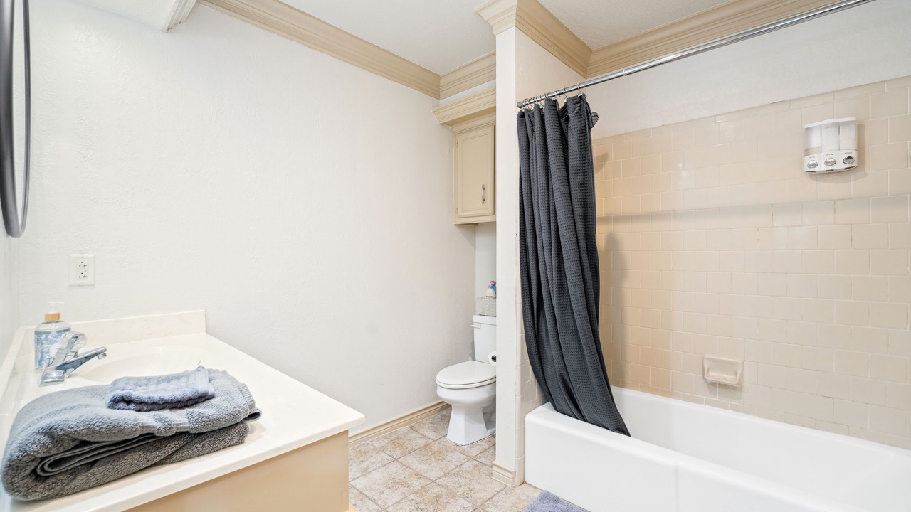 Photo of Bathroom in Raintree