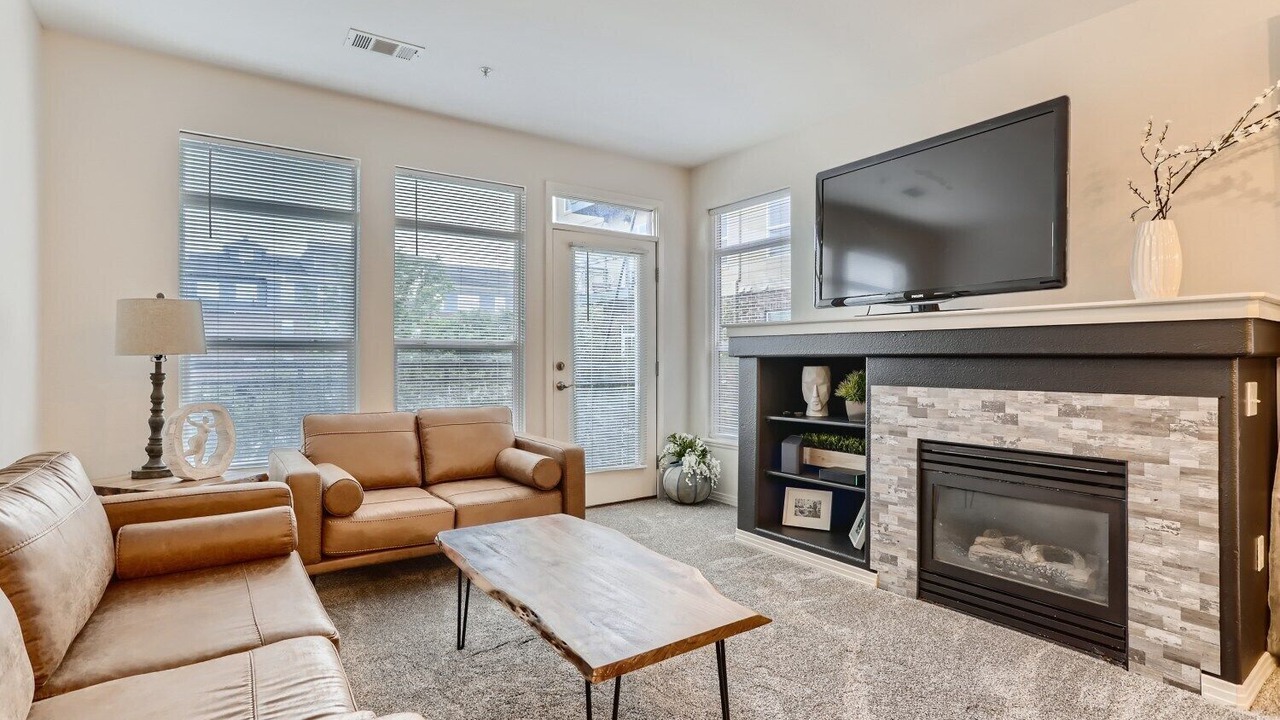 Photo of Livingroom in Lone Tree