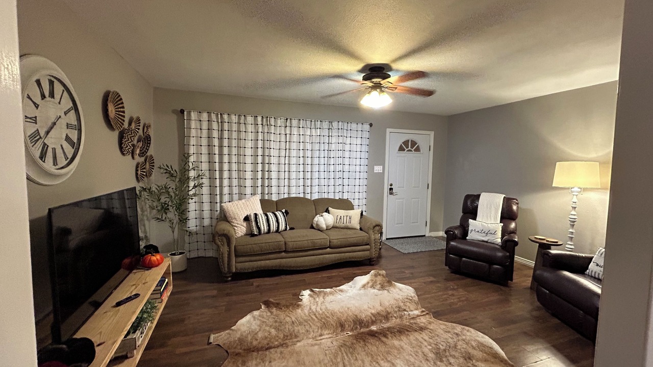 Photo of Livingroom in Stephenville