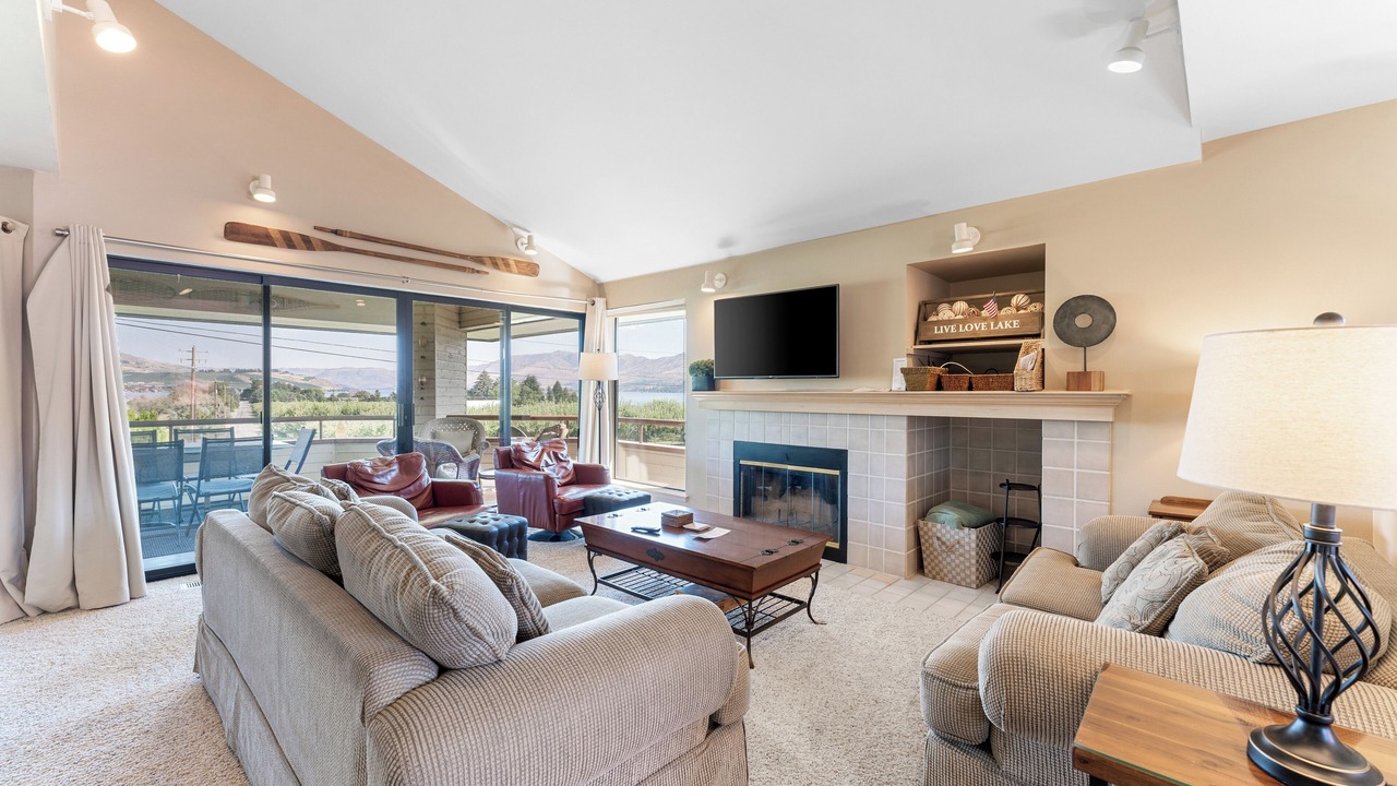 Photo of Livingroom in Wapato Point