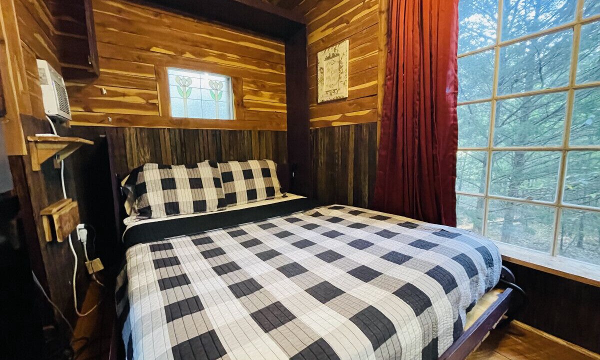 Photo of Bedroom in Eufaula