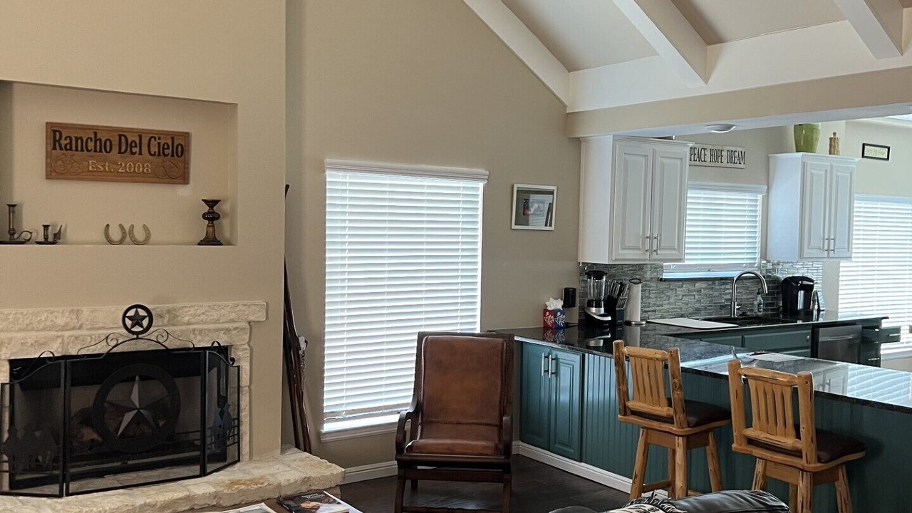 Photo of Livingroom in Granbury